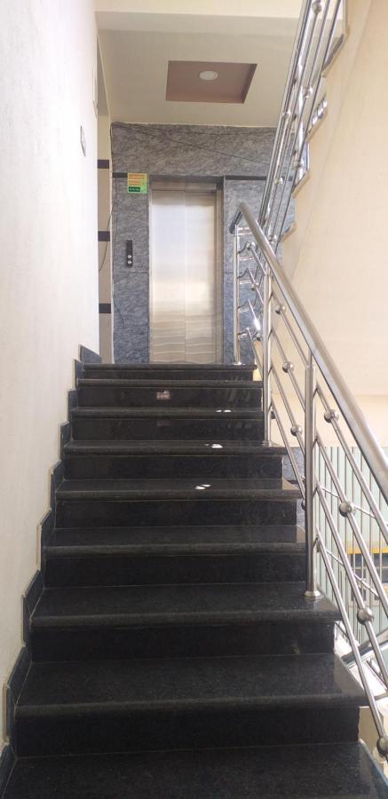 Royal Blue Meridian Inn Μπανγκαλόρ Εξωτερικό φωτογραφία