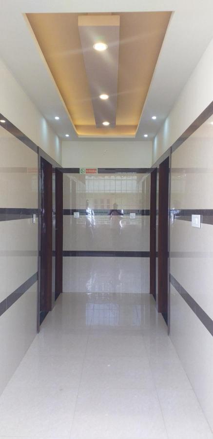 Royal Blue Meridian Inn Μπανγκαλόρ Εξωτερικό φωτογραφία