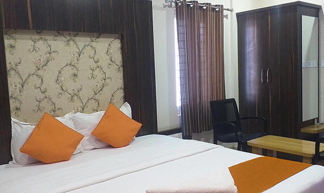 Royal Blue Meridian Inn Μπανγκαλόρ Εξωτερικό φωτογραφία